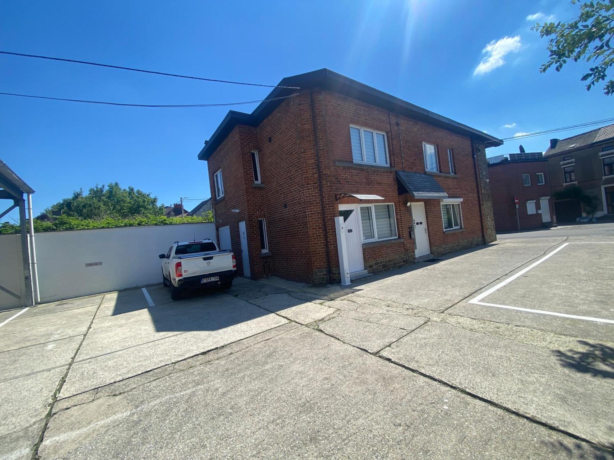 1-C Superbe Appartement Tres Calme Et Bien Decore Charleroi Luaran gambar